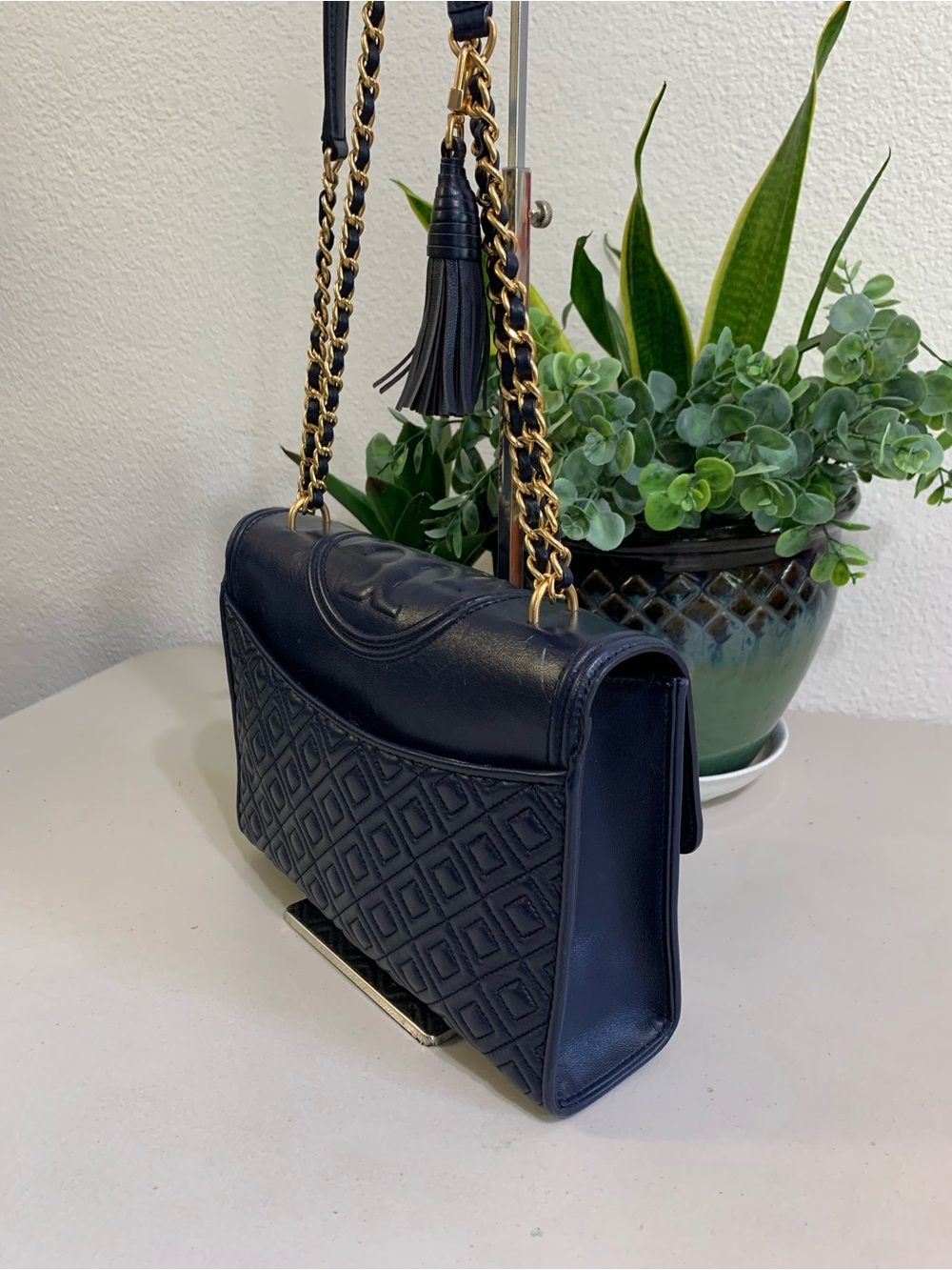 ππ Tory Burch Navy Fleming Quilted Leather Shoulder Bag - Picture 4 of 12